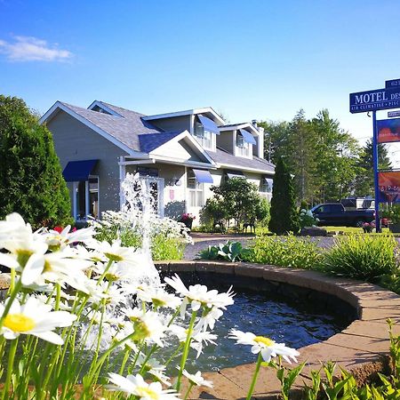 Motel Des Cedres Sherbrooke Bagian luar foto