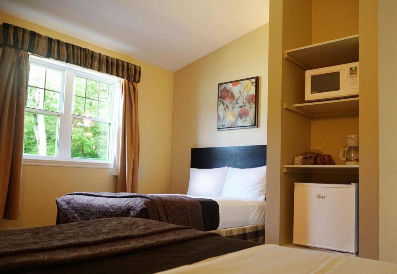Motel Des Cedres Sherbrooke Bagian luar foto