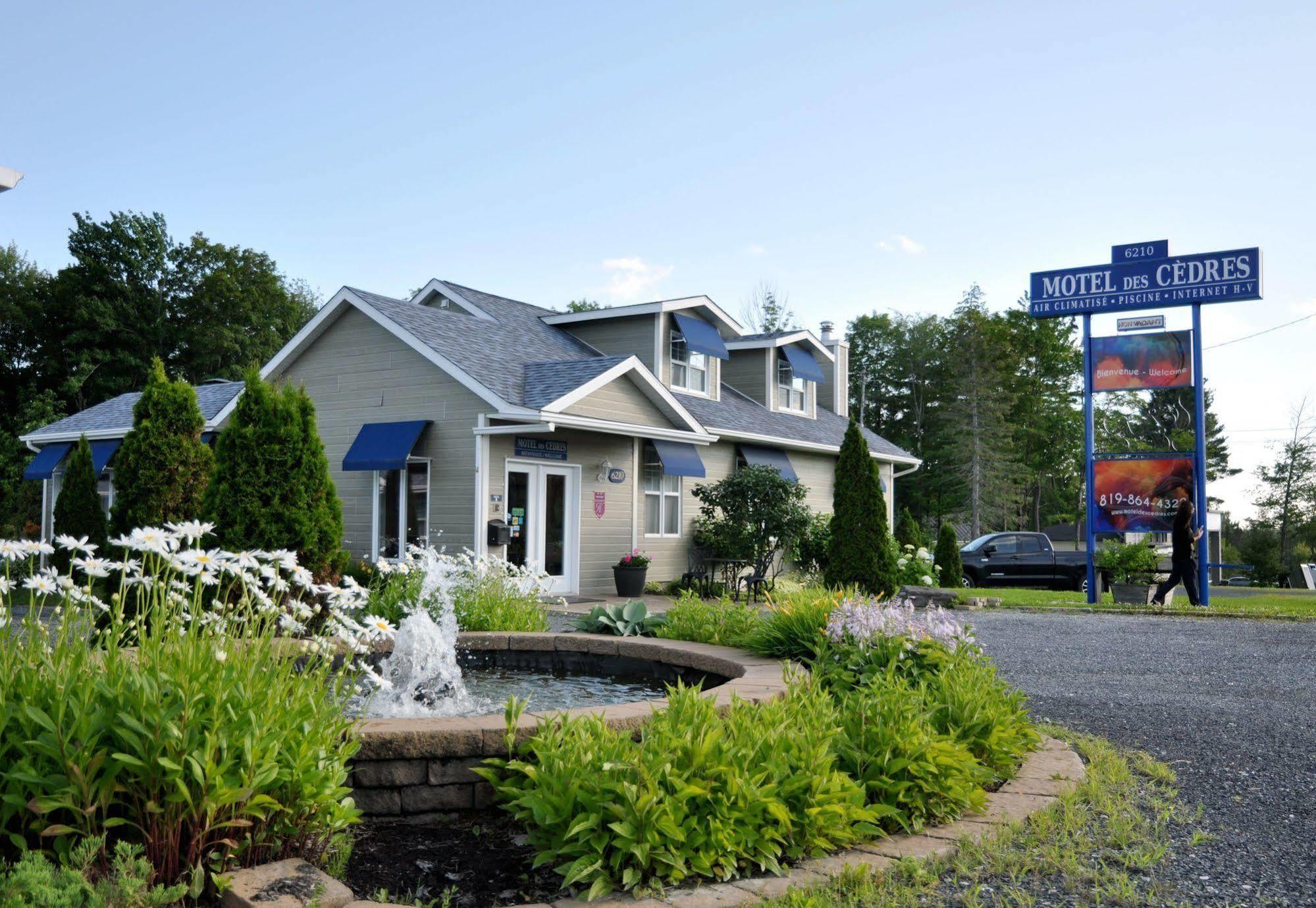 Motel Des Cedres Sherbrooke Bagian luar foto