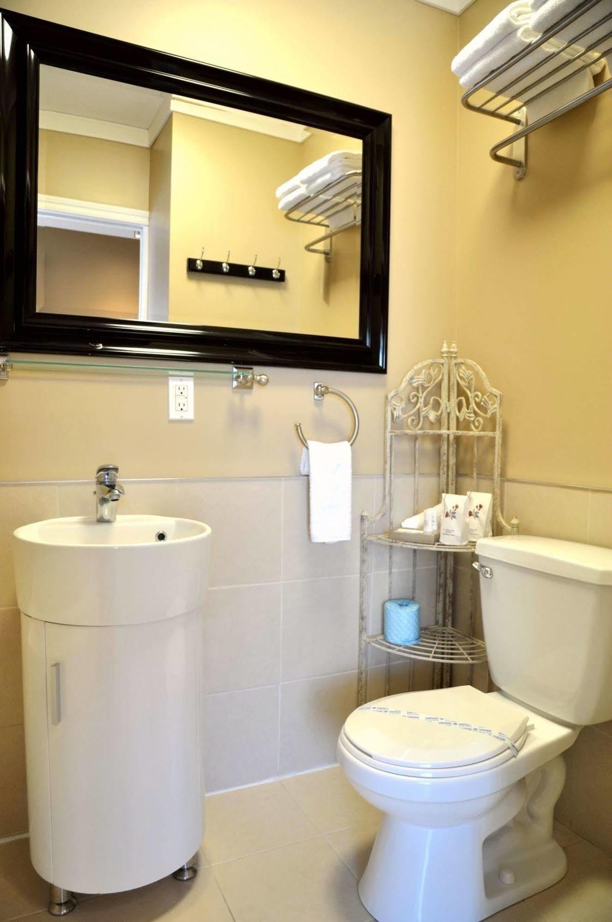 Motel Des Cedres Sherbrooke Bagian luar foto